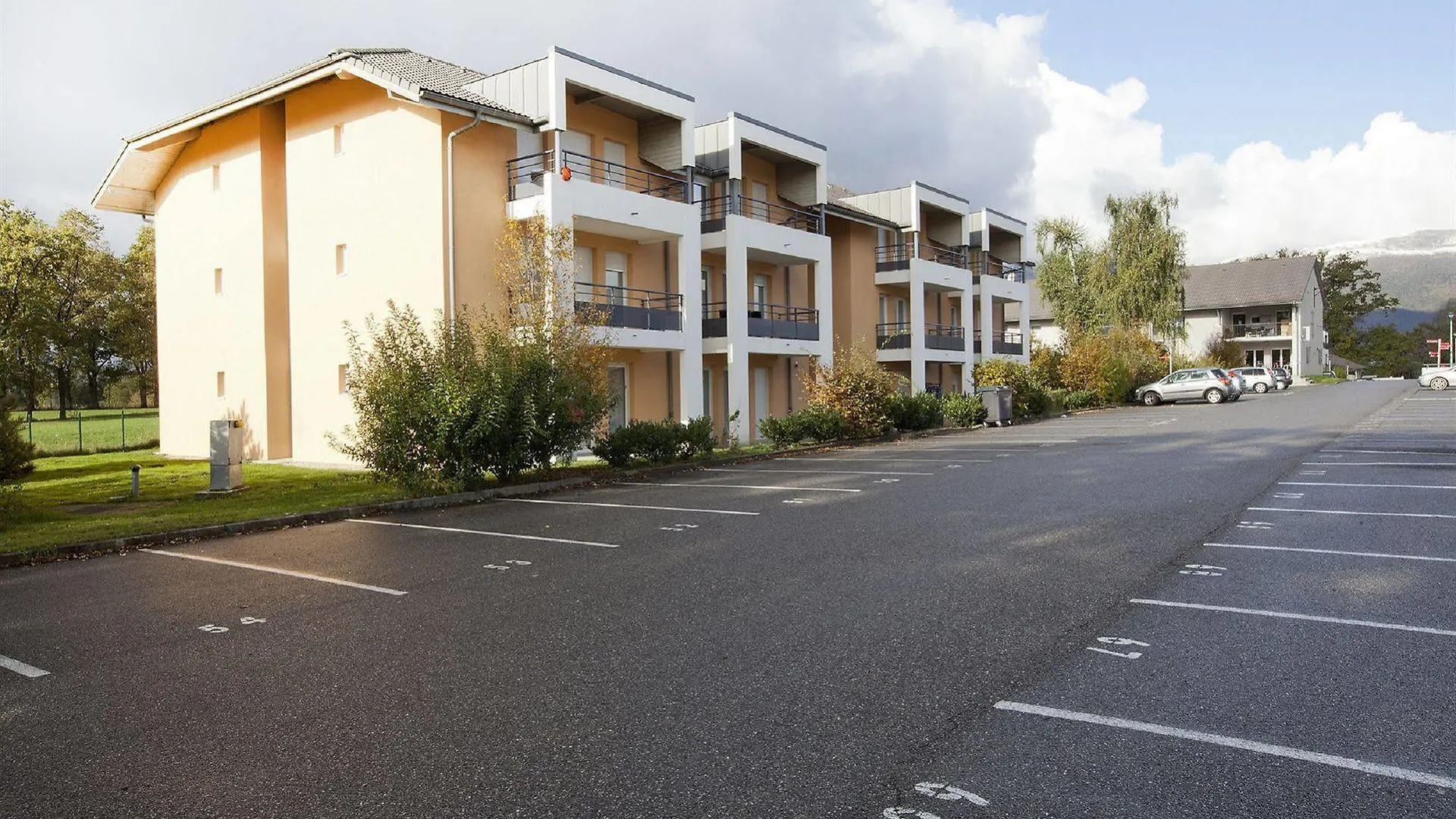 Residhome Geneve Prevessin Le Carre D'Or 3*, Prevessin-Moens